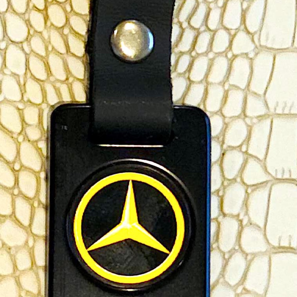 Unique Mercedes Key Chain (Metal)